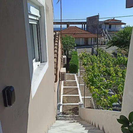 Christodoulos منزل ريفي